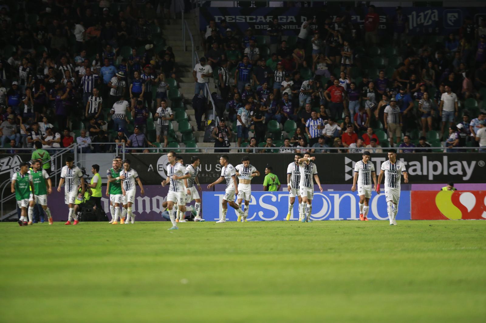 $!Mazatlán se despide con derrota en casa y Monterrey asegura liderato