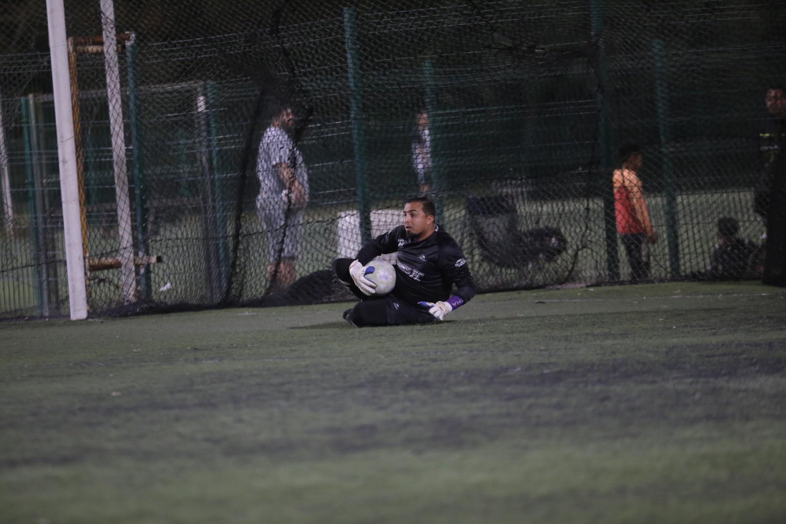 $!Aluminio y Cristales El Pollo se ciñe la Copa en Liga Superveteranos