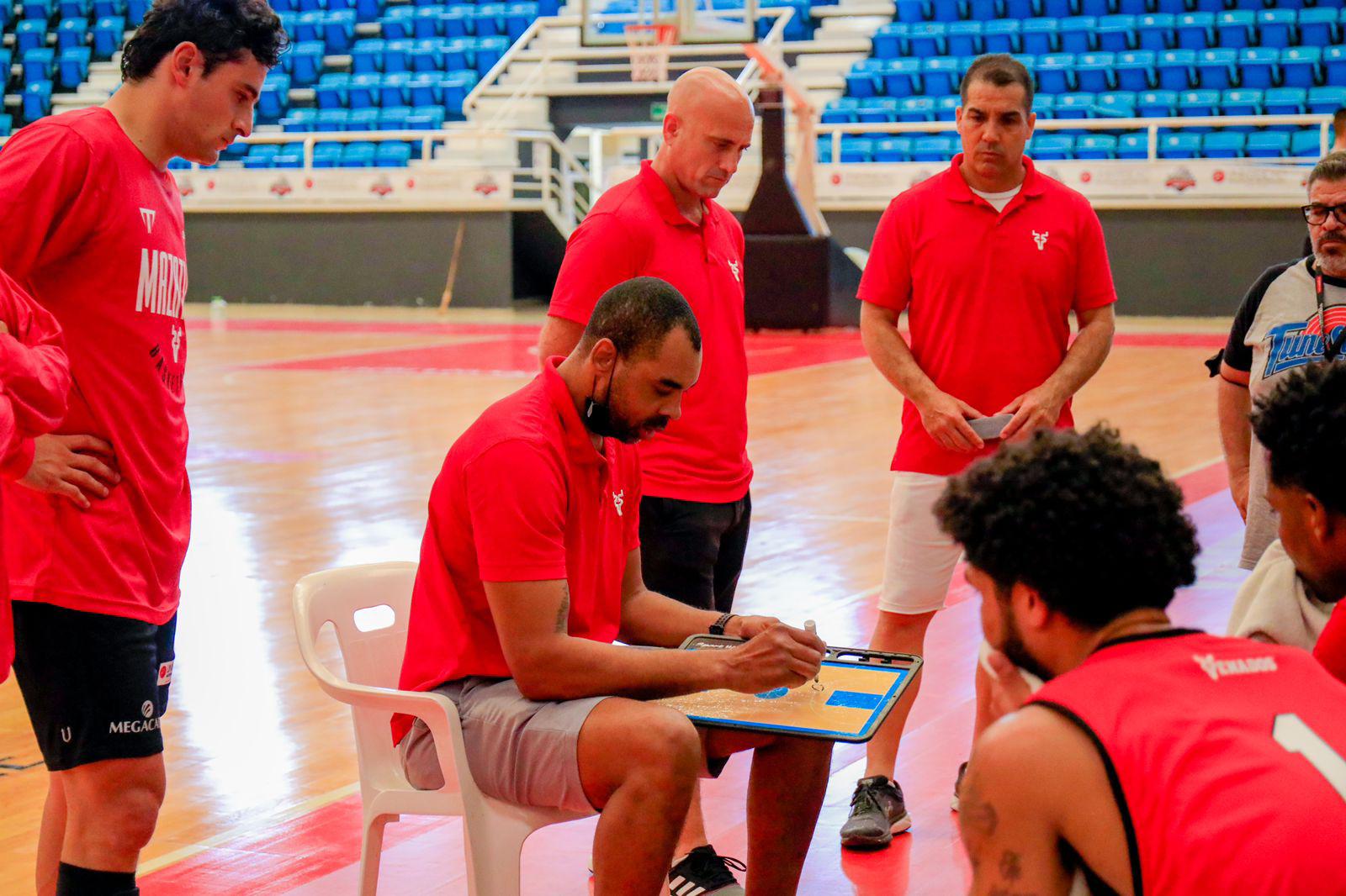 $!Freddy Cisneros se integra al cuerpo de coaches de Venados Baskteball