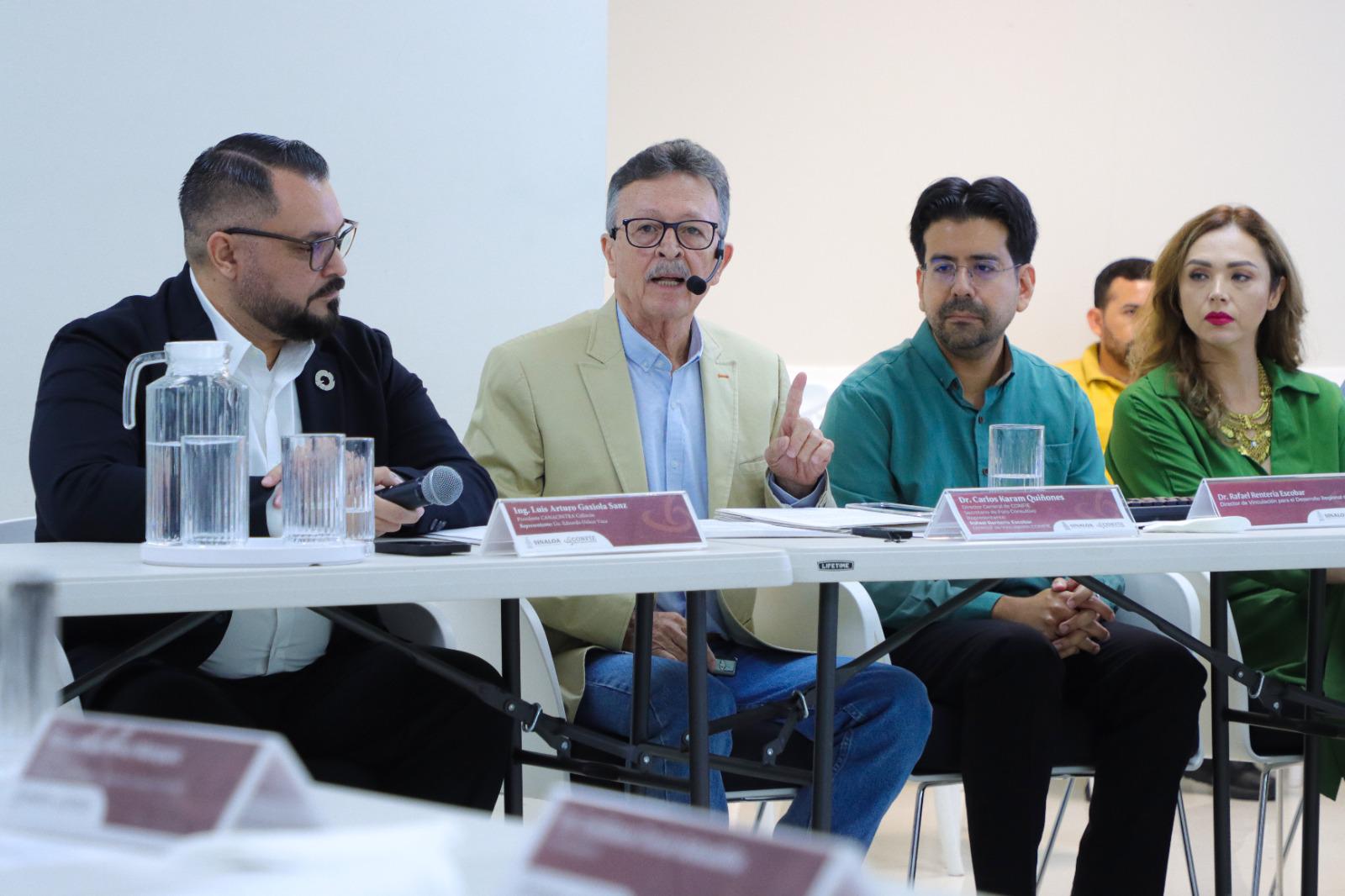 $!Carlos Karam Quiñones, director del Foro Consultivo de Ciencia, Tecnología e Innovación, organismo estatal de ciencia.