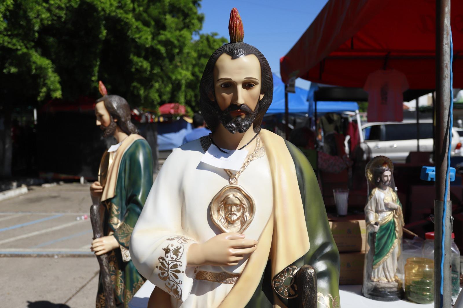 $!Sinaloenses agradecen a San Judas Tadeo por milagros concedidos