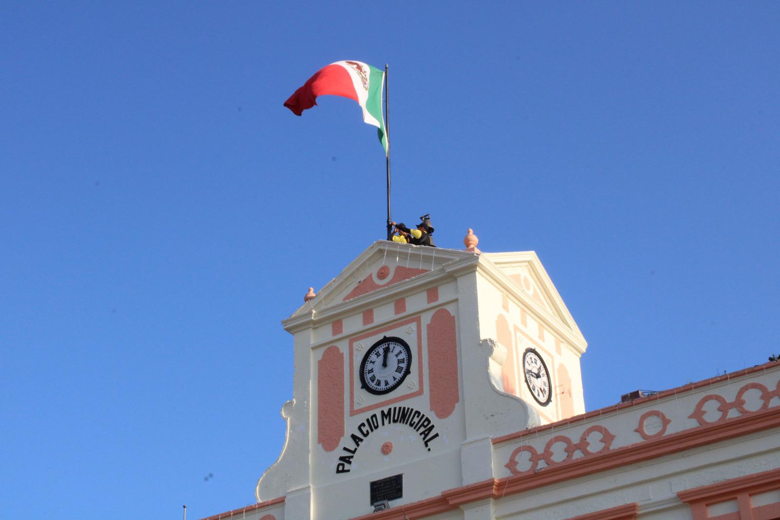 $!El reloj monumental en el Palacio Municipal, distinción de Porfirio Díaz con Rosario