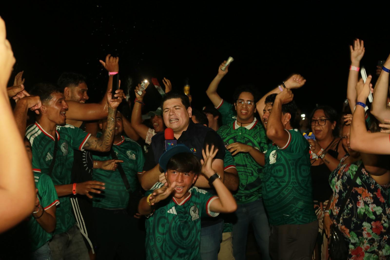 $!Retumba el ‘Cielito Lindo’ en las Letras de Mazatlán con el triunfo México ante Ecuador