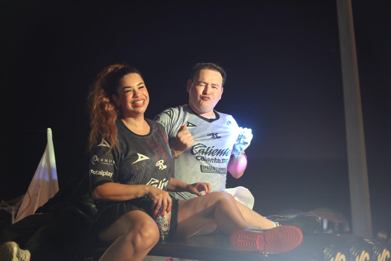 $!Mazatlán FC celebra quinto aniversario con vistoso desfile