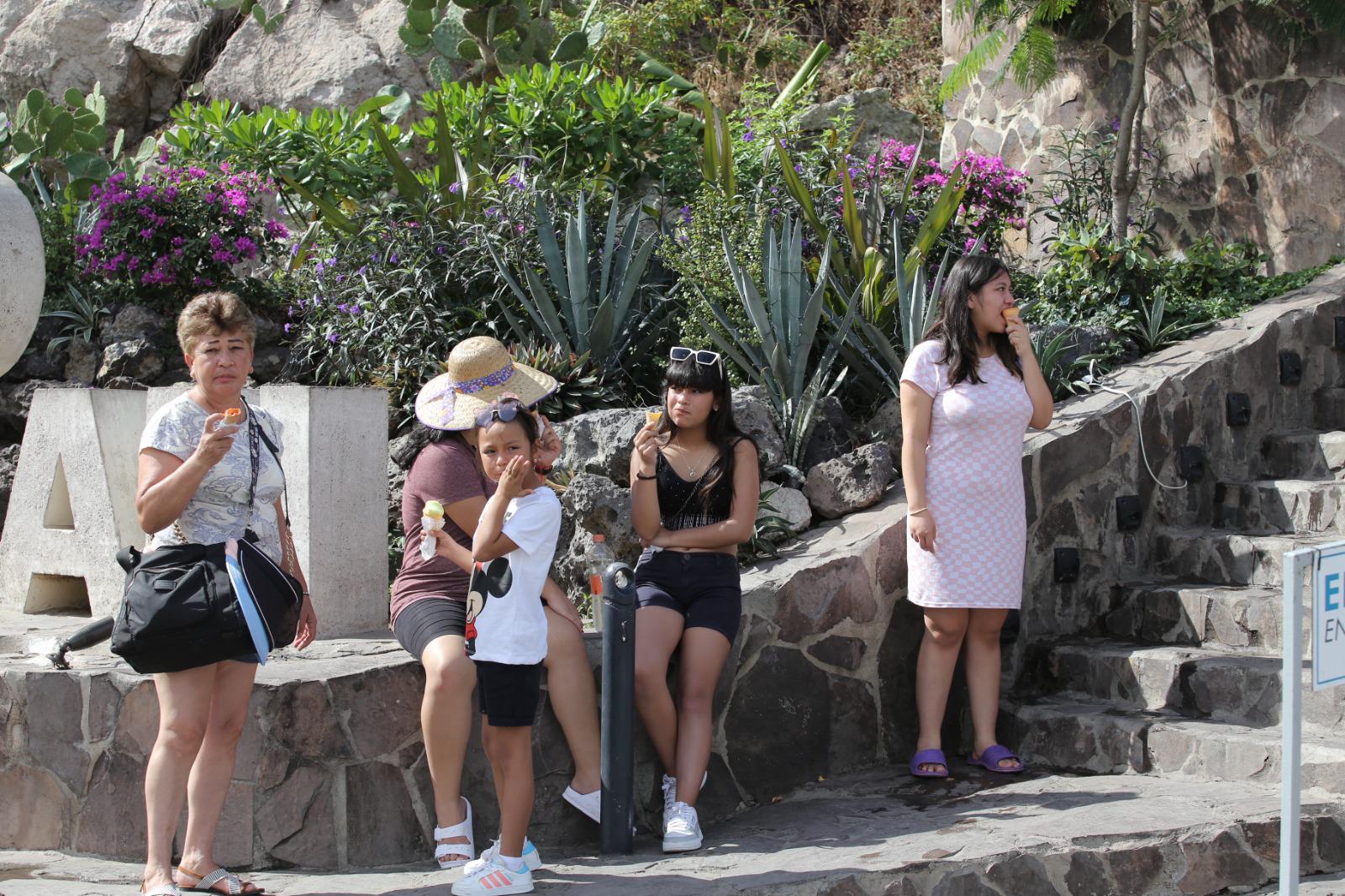 $!El Faro Mazatlán arranca el 2024 con gran afluencia de visitantes