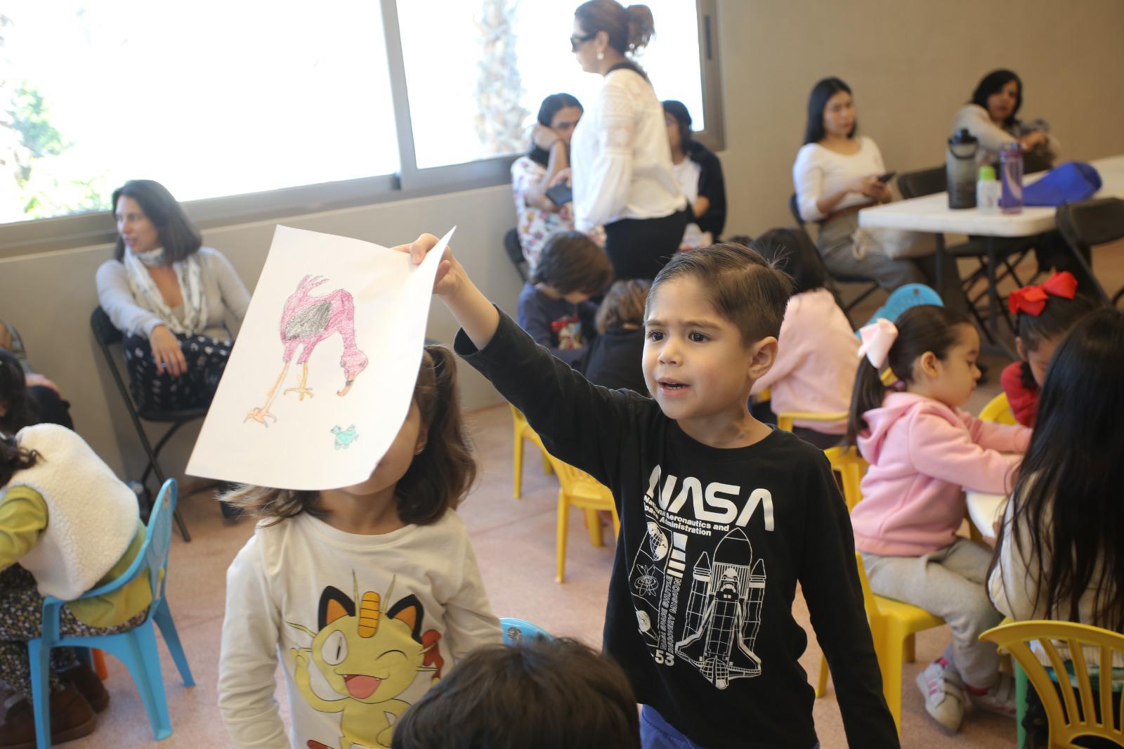 $!Los pequeños tuvieron la oportunidad de colorear.