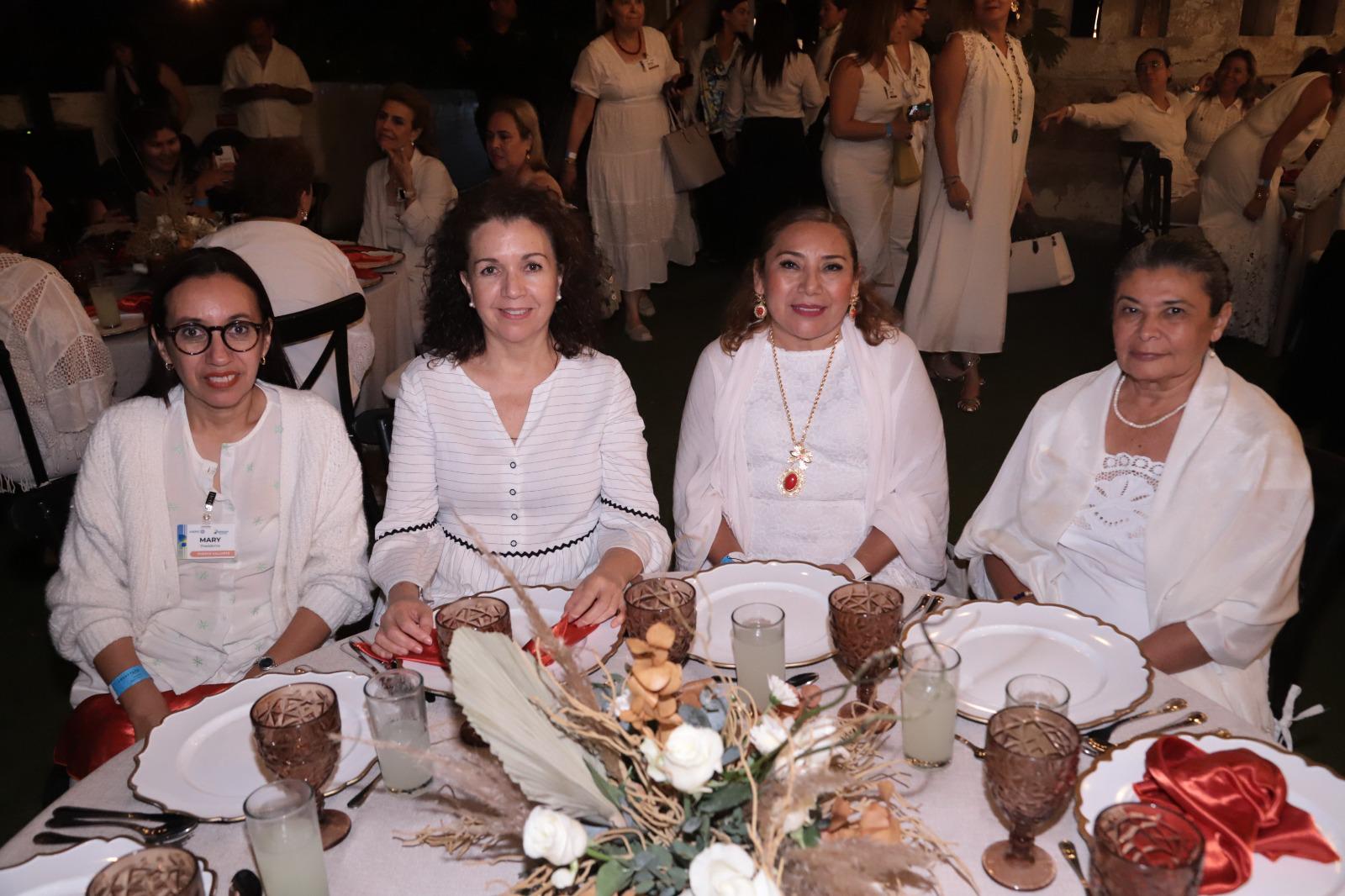$!Mary López, Lorena Monroy, Georgina Chi y Sara Gutierrez.