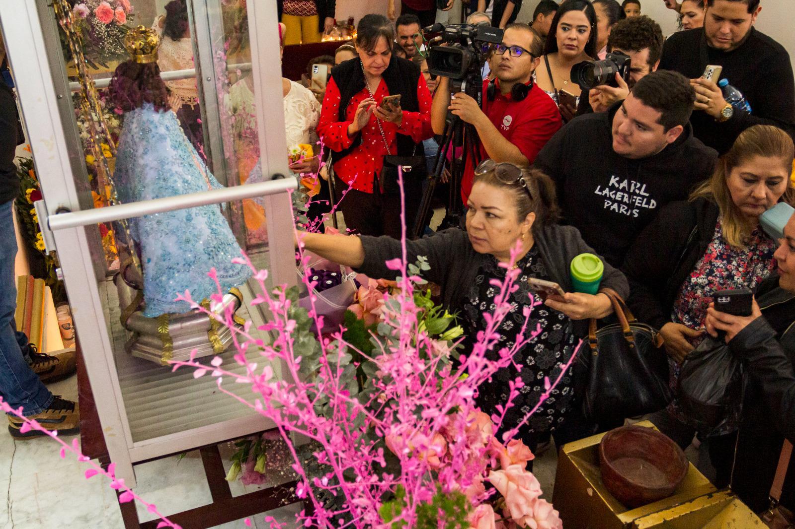 $!Creyentes asisten al Santuario de Nuestra Señora de Quilá por motivo del día de la Candelaria
