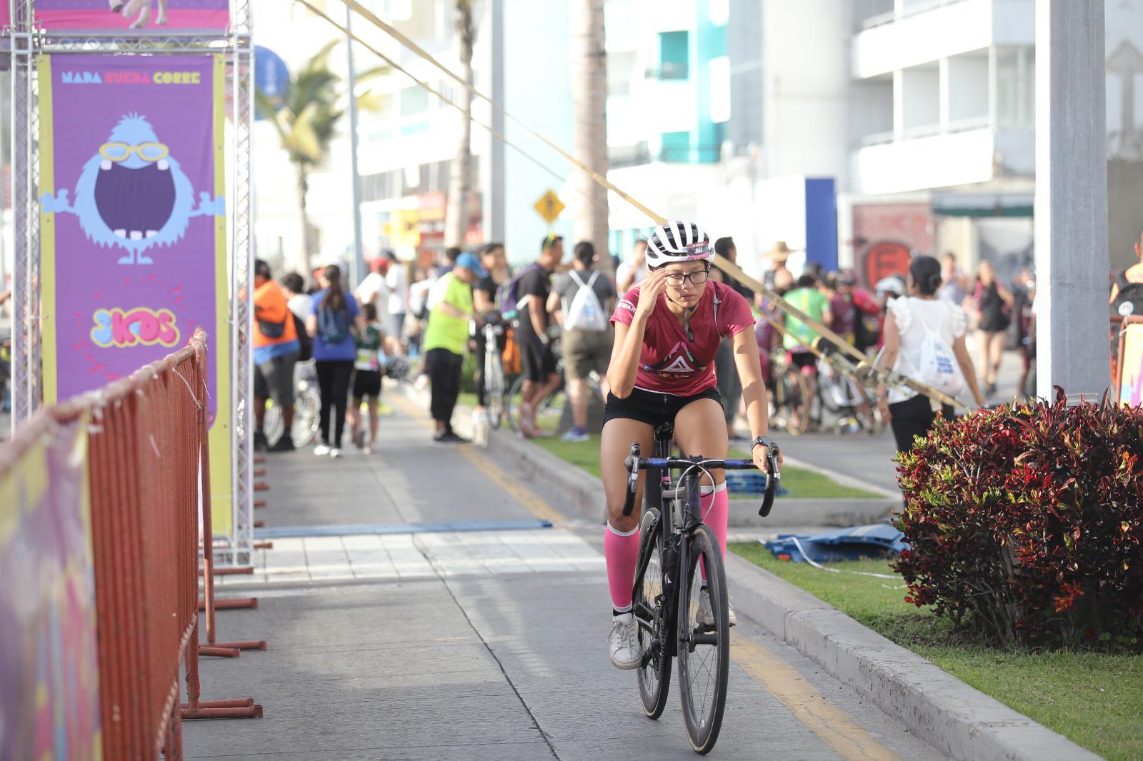 $!Alvarado y Osuna se alzan con la victoria del Triatlón AsTri 3kids