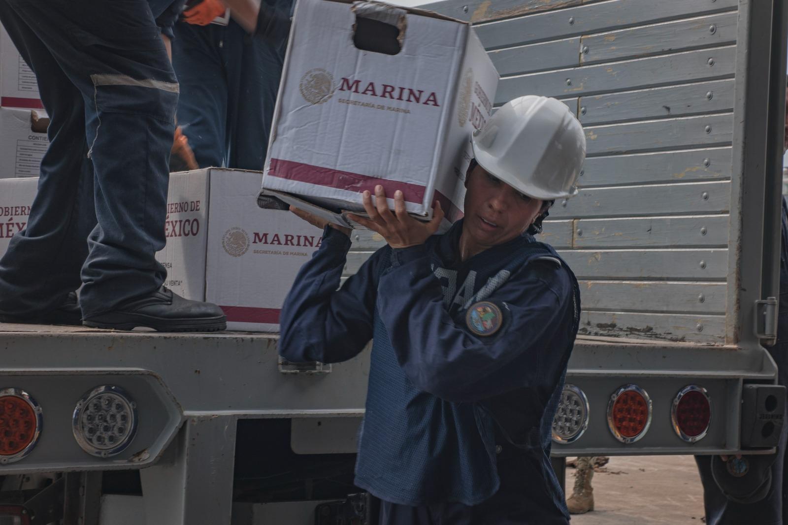 $!Lleva Marina despensas y agua a comunidades afectadas de Sinaloa y Sonora