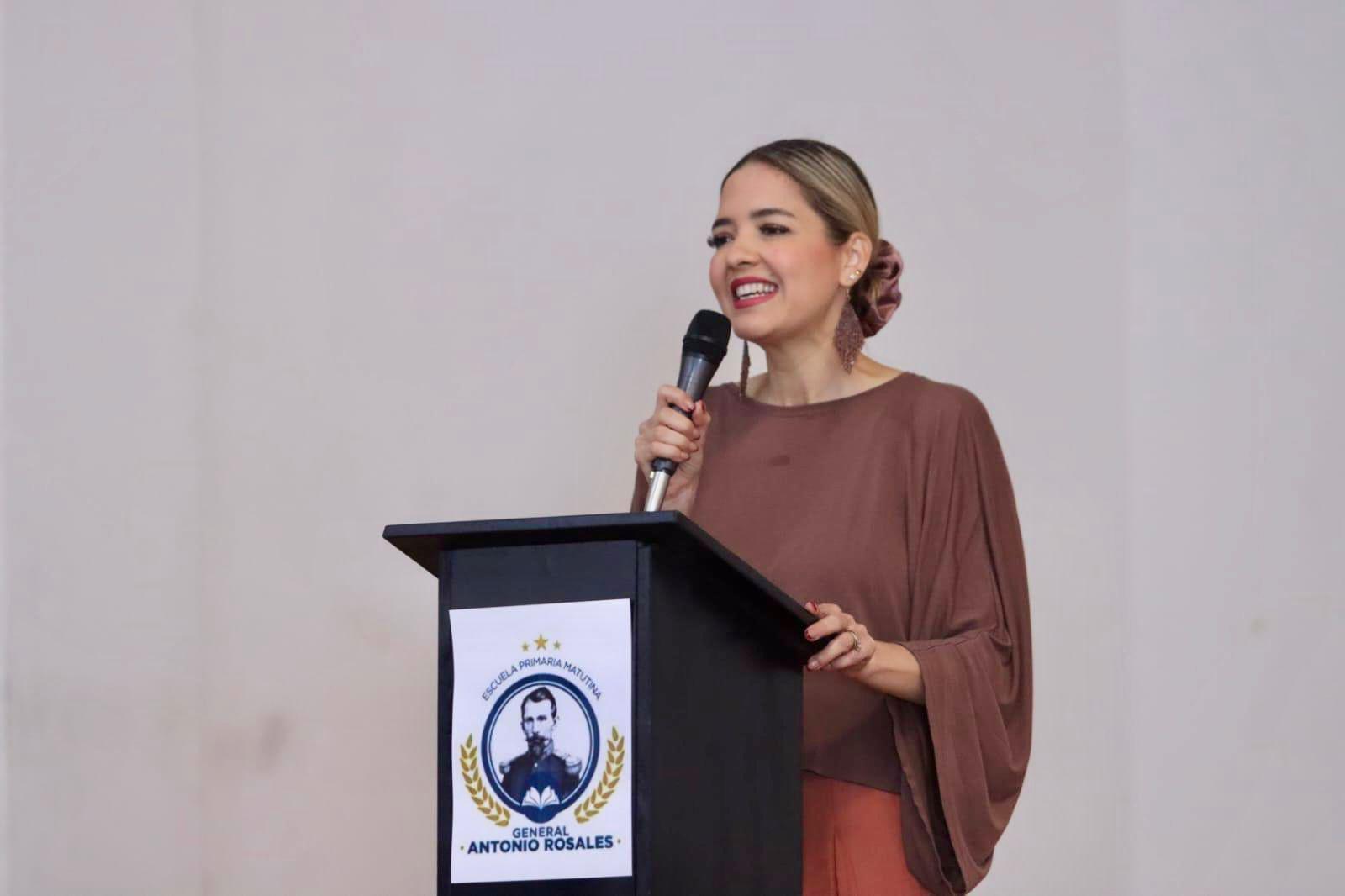 $!Presentan cuento sobre la Batalla de San Pedro para acercar la historia a niños y jóvenes