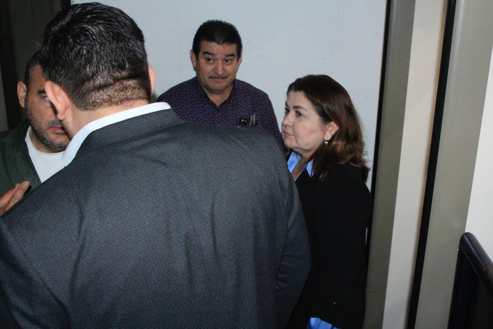 $!Abogado de la UAS denuncia agresiones de agentes de la Fiscalía