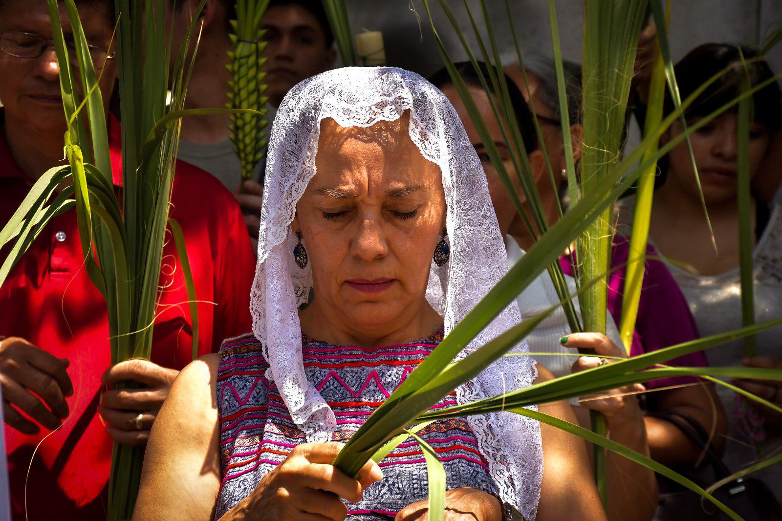 $!Celebran el Domingo de Ramos en Culiacán con misa en la Catedral