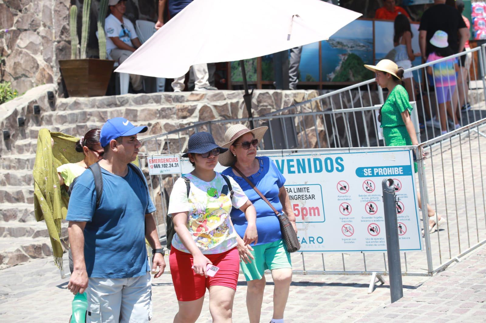 $!Paseos en catamarán, de las actividades preferidas de los turistas en Mazatlán