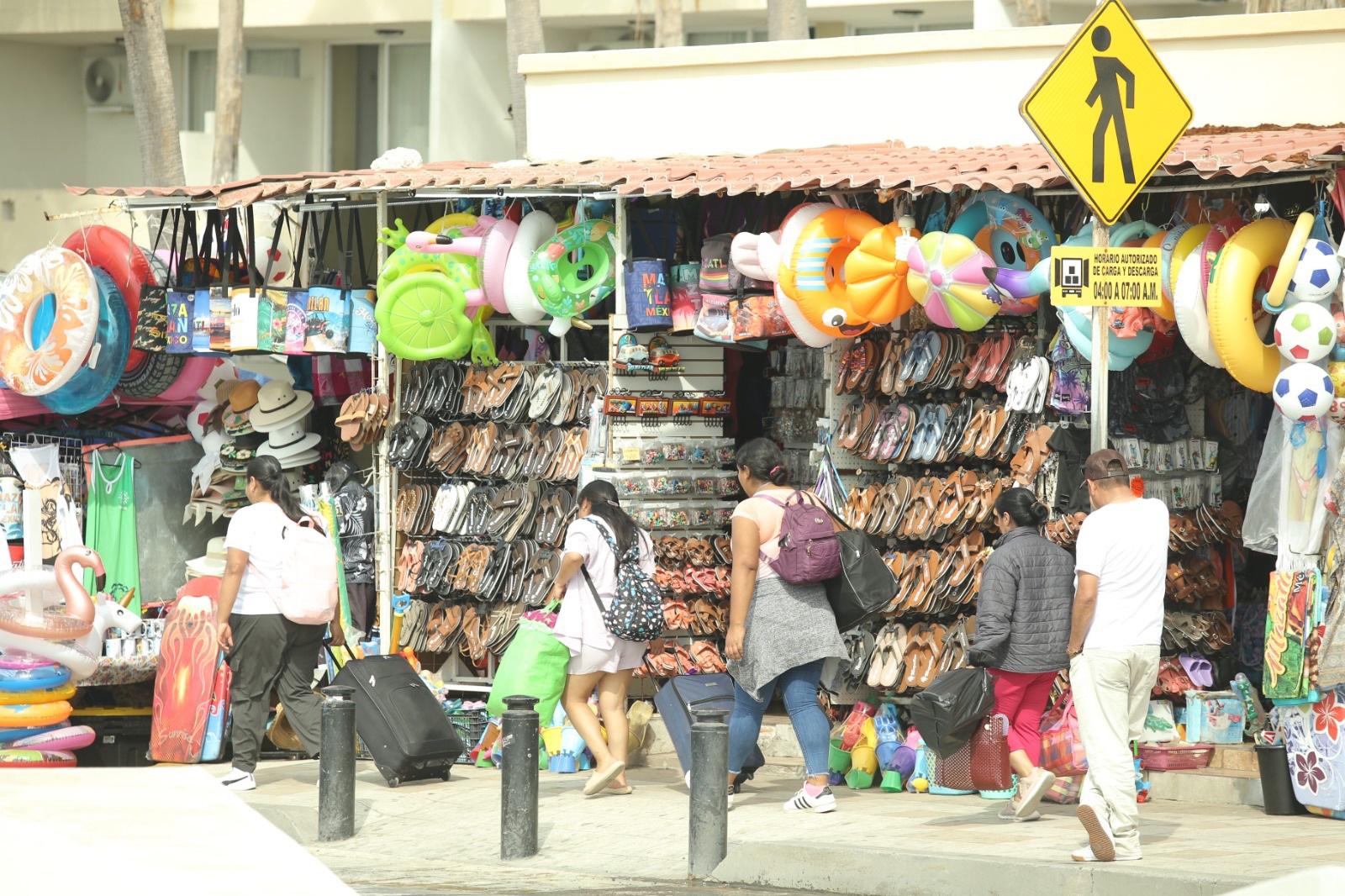 $!Turistas siguen llegando a Mazatlán pese a la cuesta de enero