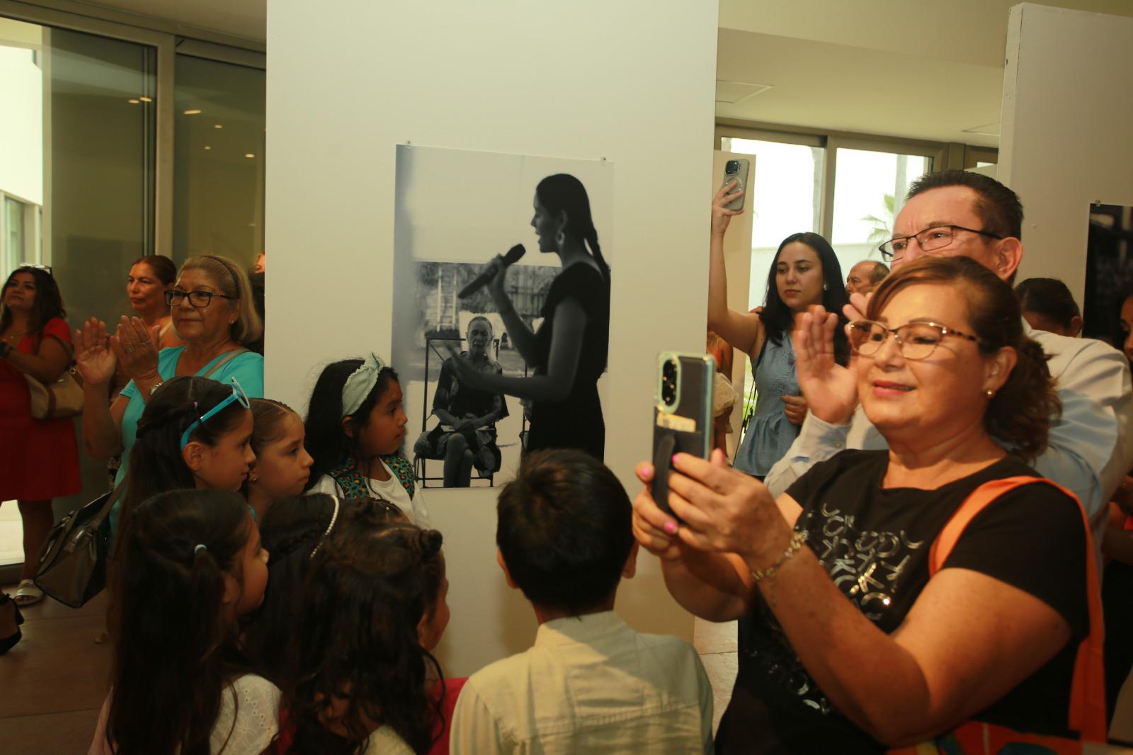 $!La música y la fotografía se unieron en una experiencia que celebra la memoria afectiva y el poder del arte comunitario.