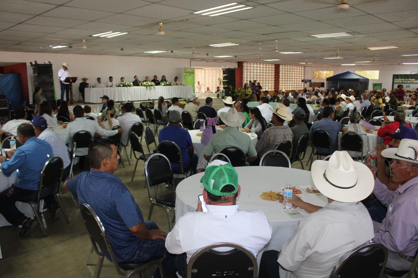 $!Agricultores del Río Baluarte rinden informe con logros y alertas para el campo