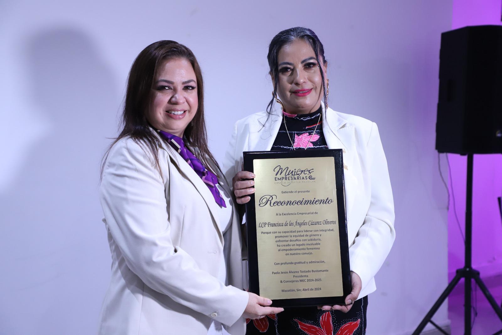 $!Asume nueva dirigencia de Mujeres Empresarias de Canaco Mazatlán