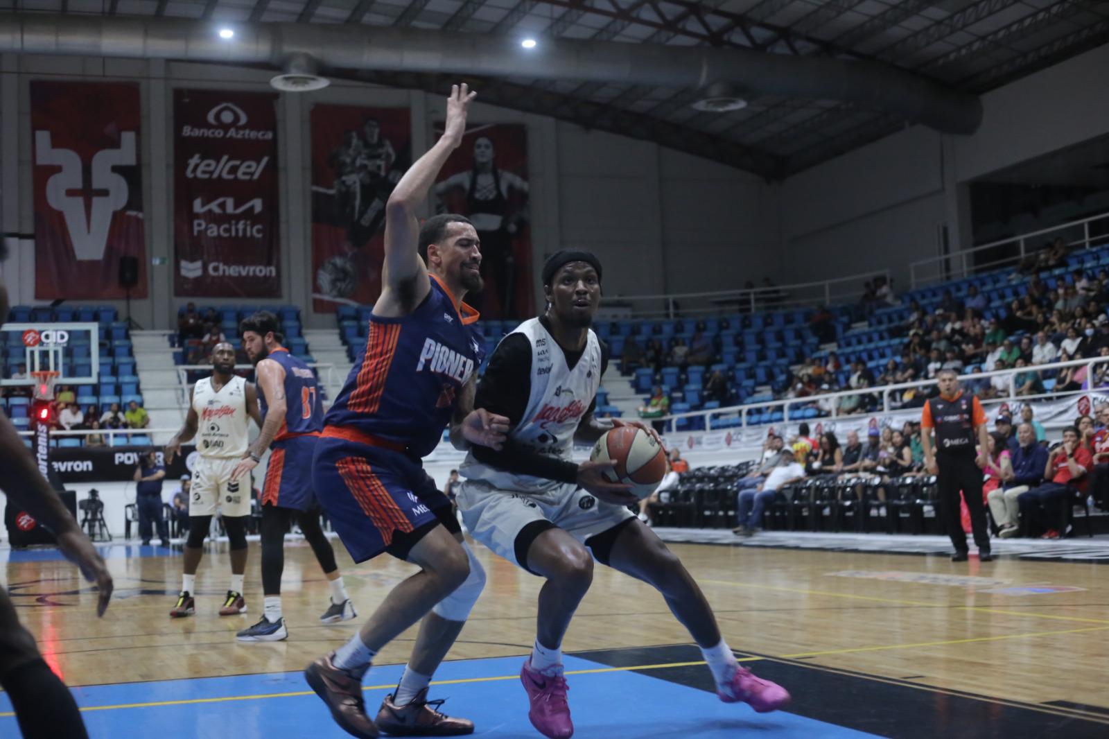 $!Se impone Venados Basketball con autoridad sobre Pioneros de Los Mochis en el arranque de la última serie en casa