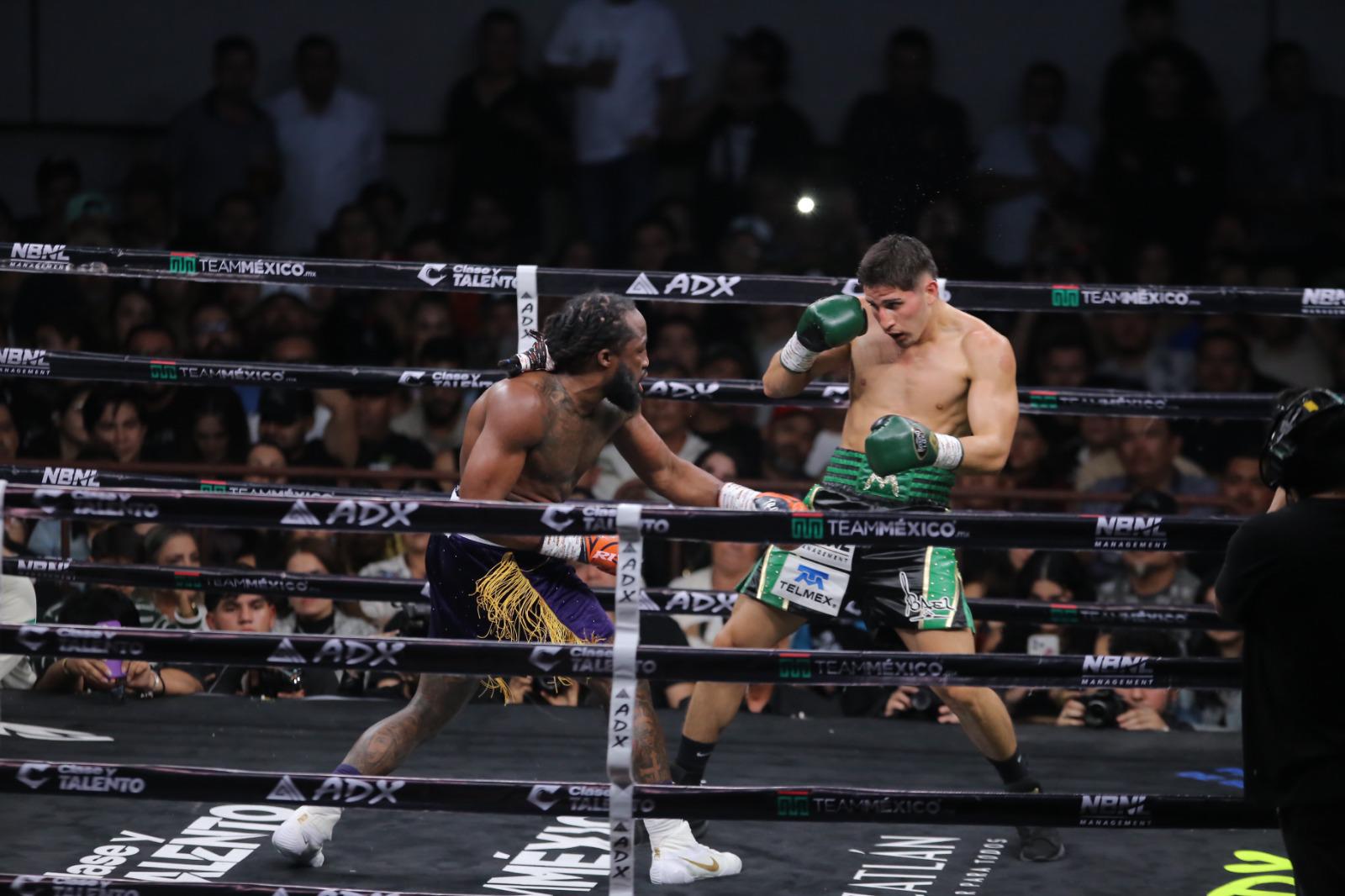 $!Marco Verde triunfa en su debut profesional en casa