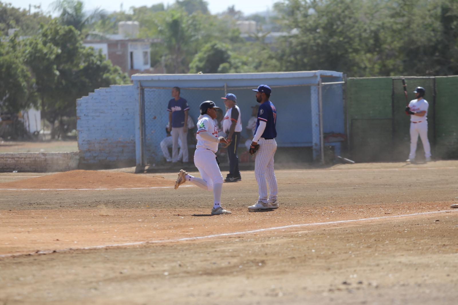 $!MACE Salazar elimina al campeón en Liga CB del Polluelos