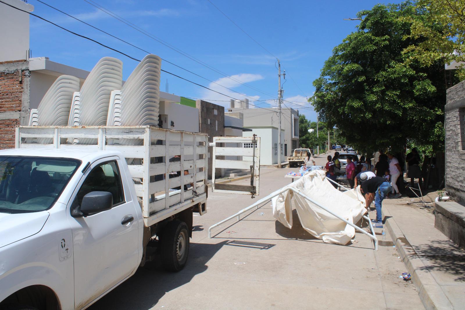 $!Usan vehículos y personal del Ayuntamiento en asamblea de Morena en Rosario