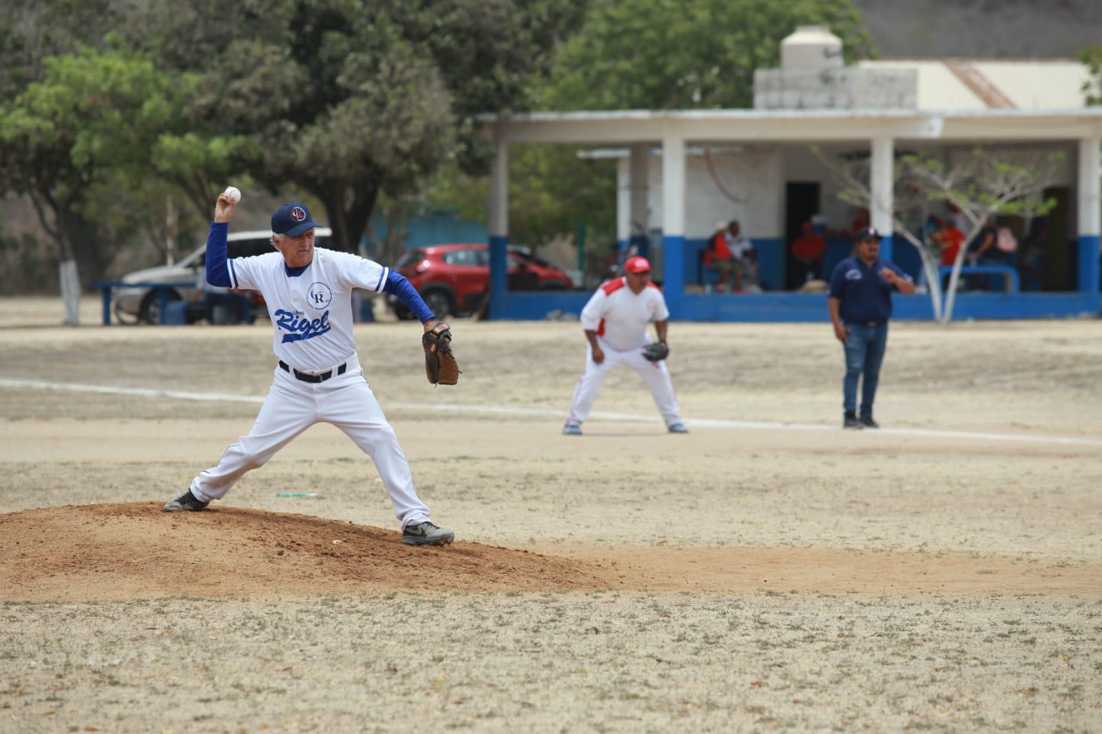 $!Familia Escobar obtiene el campeonato de playoffs, en Liga Chololos
