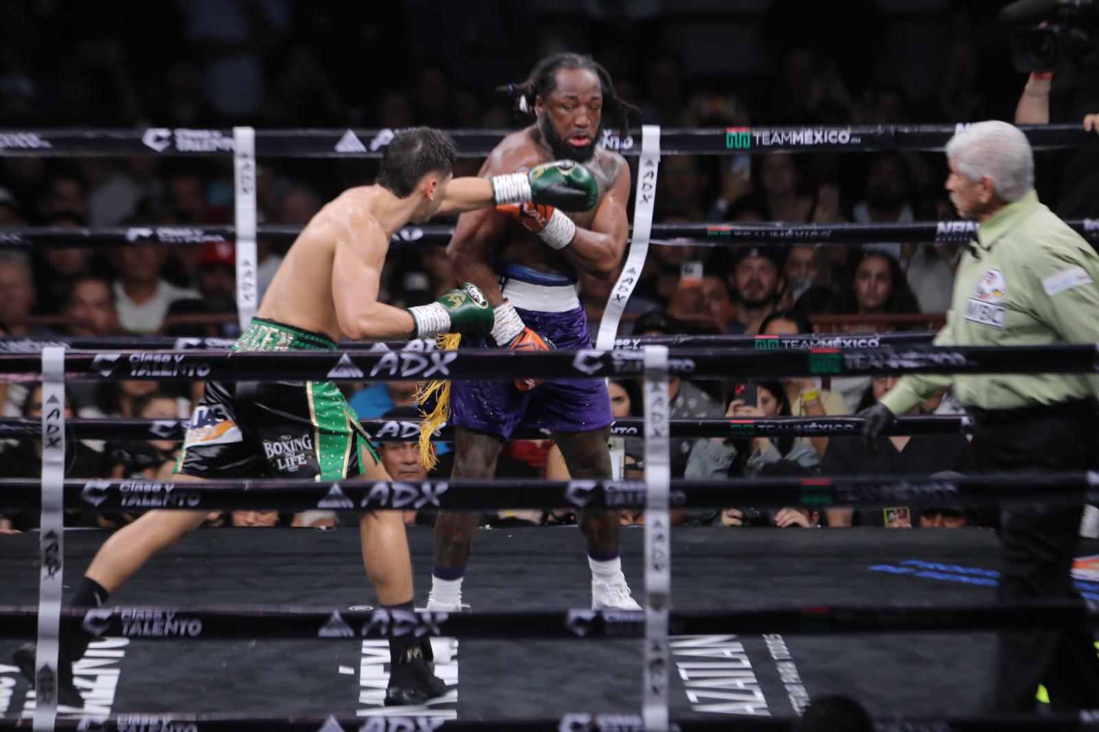 $!Marco Verde triunfa en su debut profesional en casa