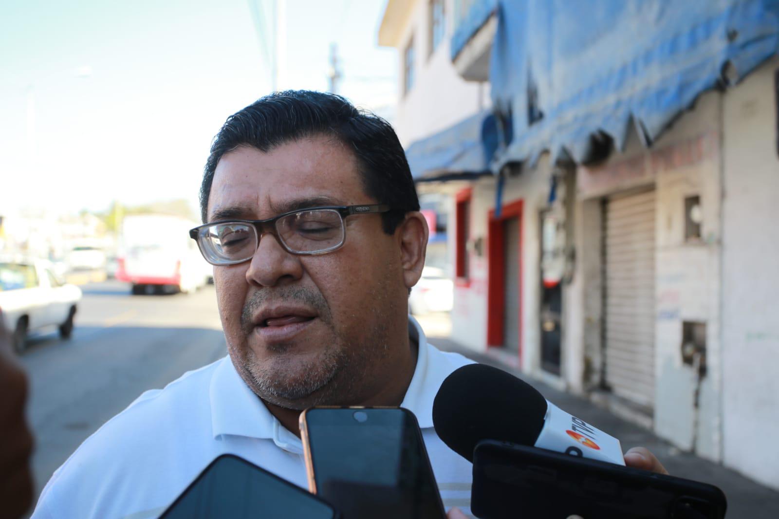 $!Carril preferencial en Mazatlán mata la economía, denuncian comerciantes de la Juan Carrasco