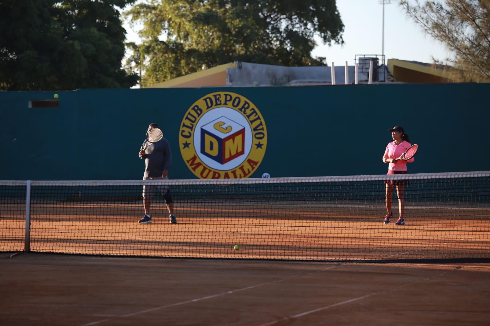 $!Sánchez y Bonilla salen triunfadores en Tenis Carnaval, en Club Muralla