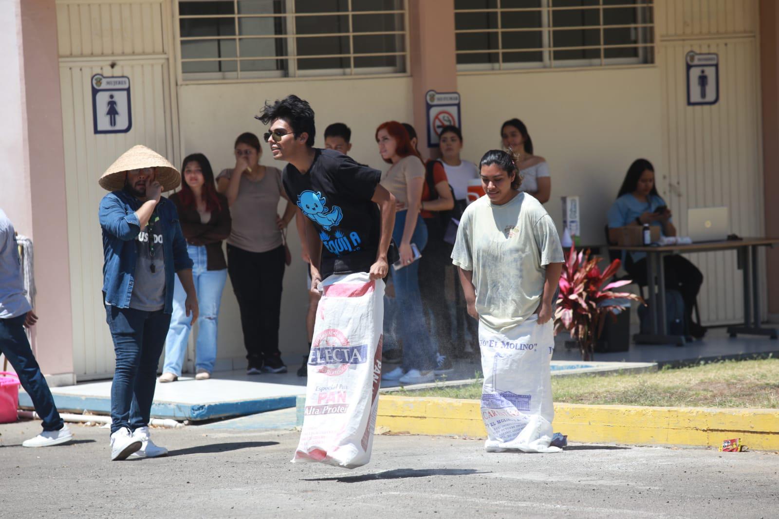 $!Celebran en grande el Día del Estudiante en escuelas de Mazatlán