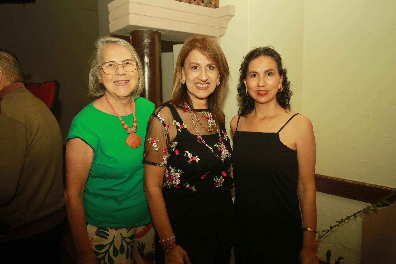 $!Rebeca, Elva Alicia y Angélica Rose.