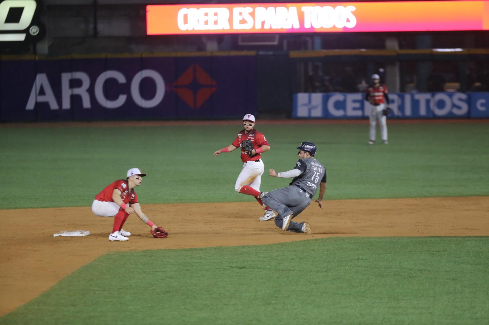 $!Magistral salida de Urquidy lleva al triunfo a Venados ante Algodoneros