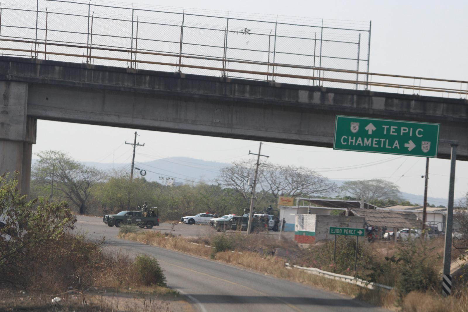 $!Decapitados y desmembrados, dejan cuerpos de un hombre y una mujer en crucero a Chametla, Rosario