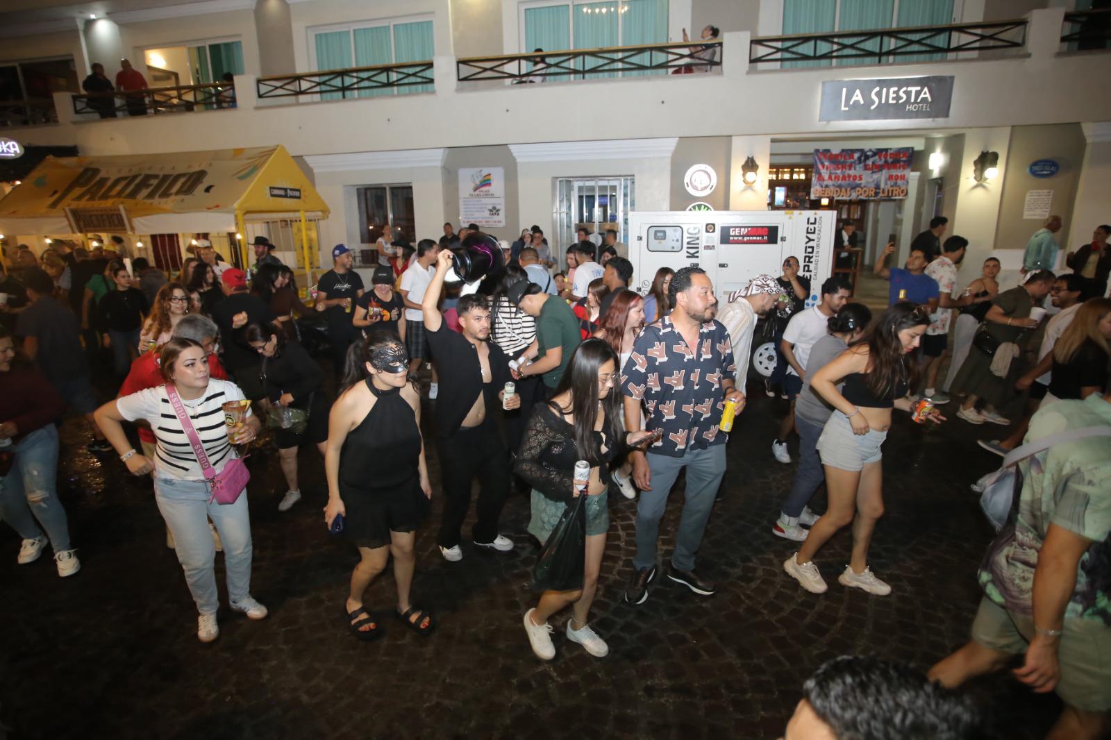 $!Reportan asistencia de cerca de 33 mil personas a actividades del segundo día del Carnaval