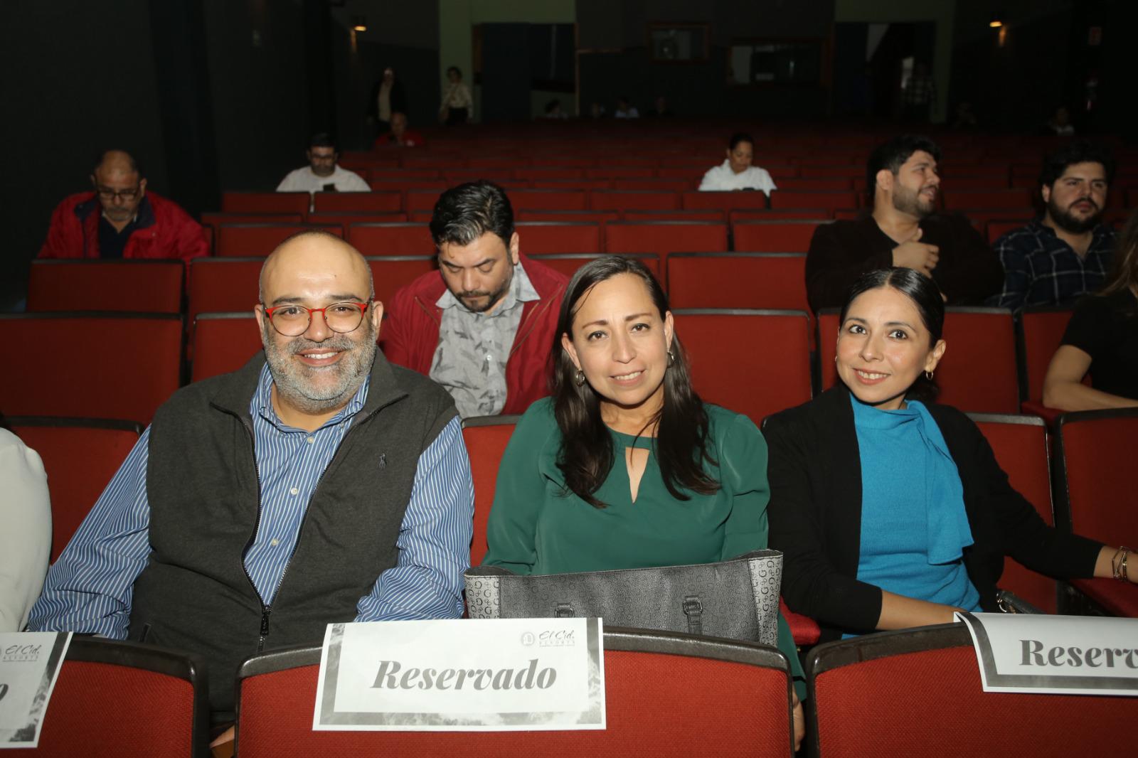 $!Francisco Javier González, Blanca Torres y Dora Vázquez.