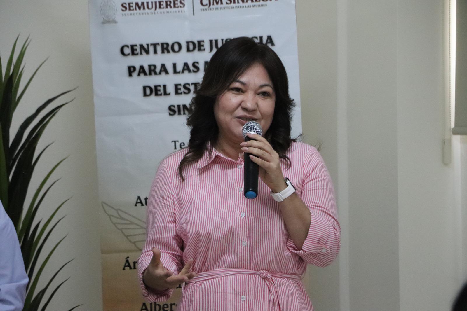 $!Impulsan la prevención de cáncer de mama con taller en Centro de Justicia para las Mujeres