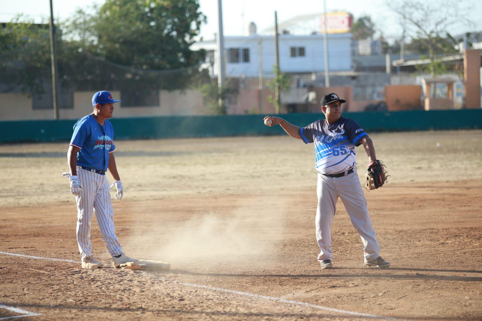 $!Hotel El Cid cobra revancha en Liga de Beisbol Meseros al Bat
