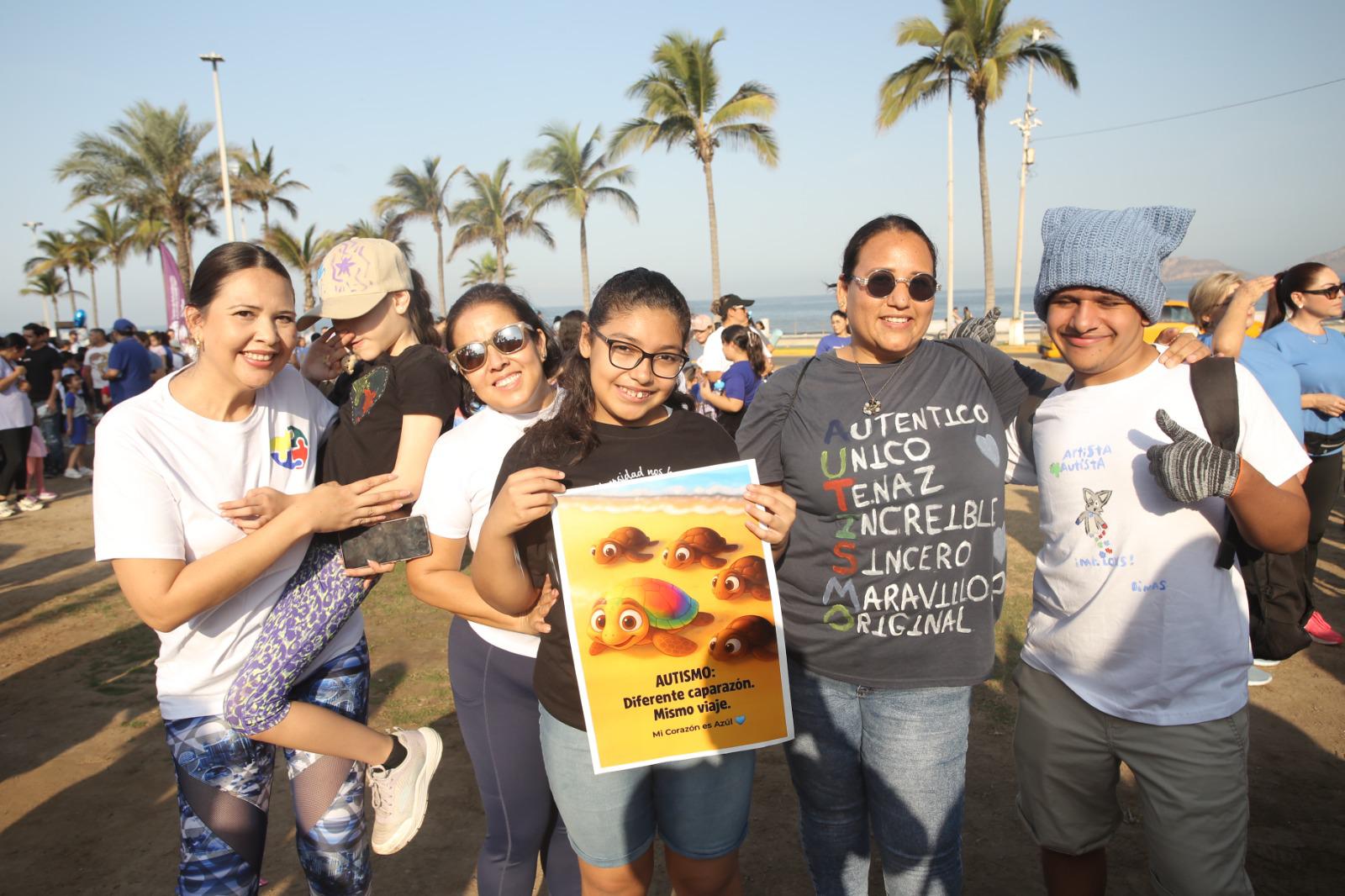 $!Karen Aguiar, Victoria Osuna, Mariana Torreblanca, Sofía Quintana, Isis Aguiar y Dimas Aguiar.
