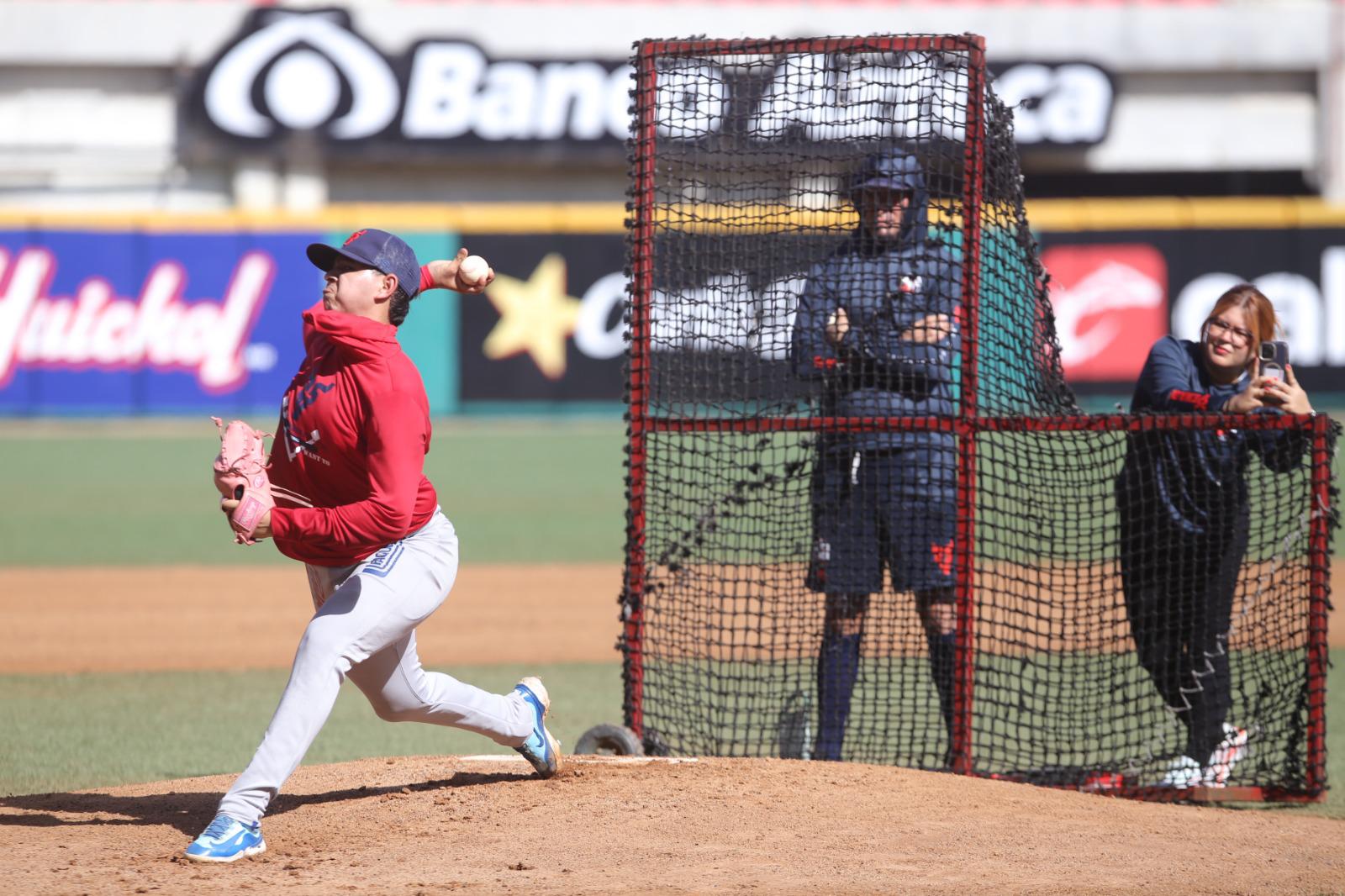 $!Se incorpora Christopher Escárrega al campamento de Venados de Mazatlán