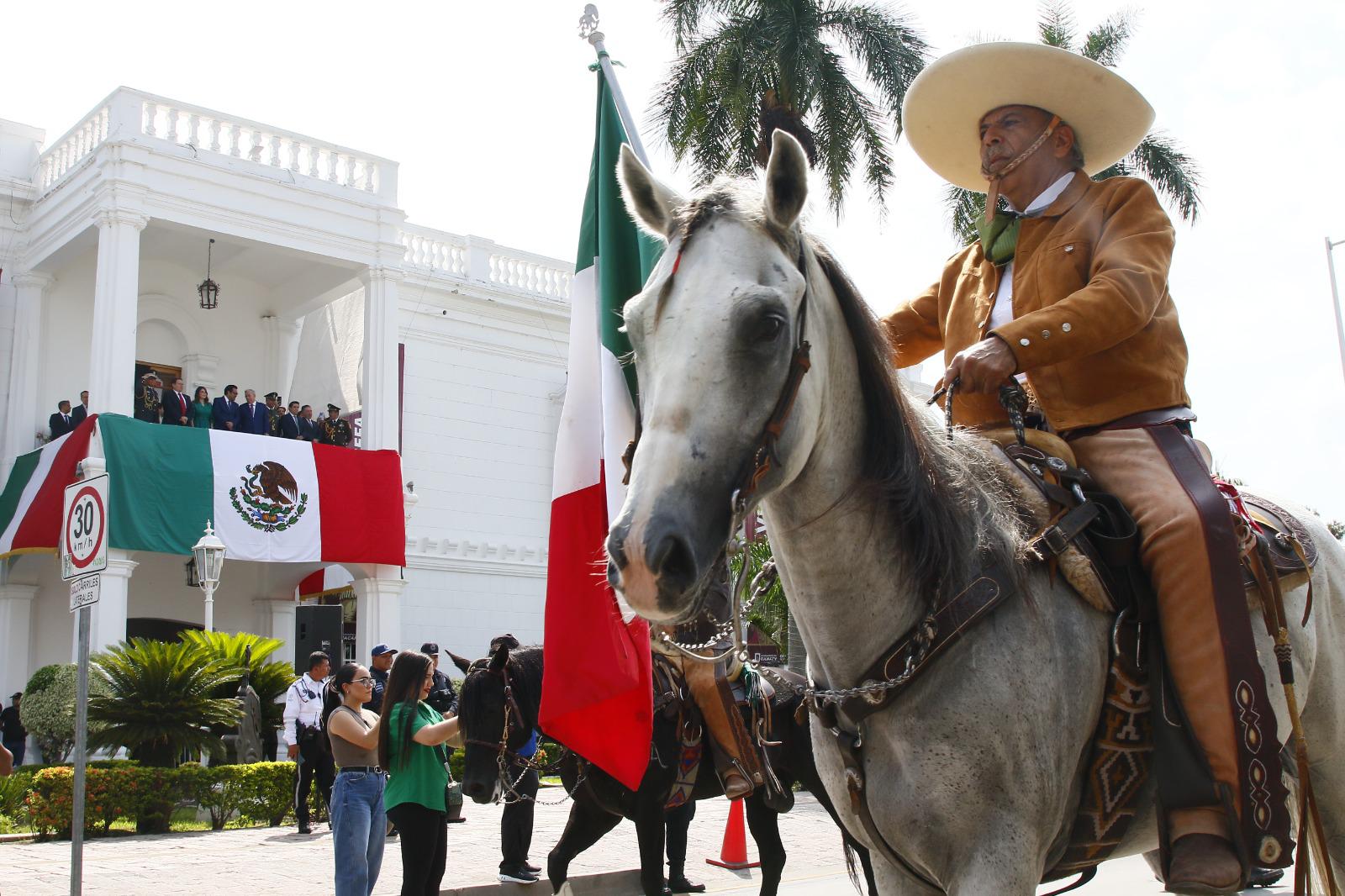 $!Realizan desfile militar en Culiacán por la Independencia de México