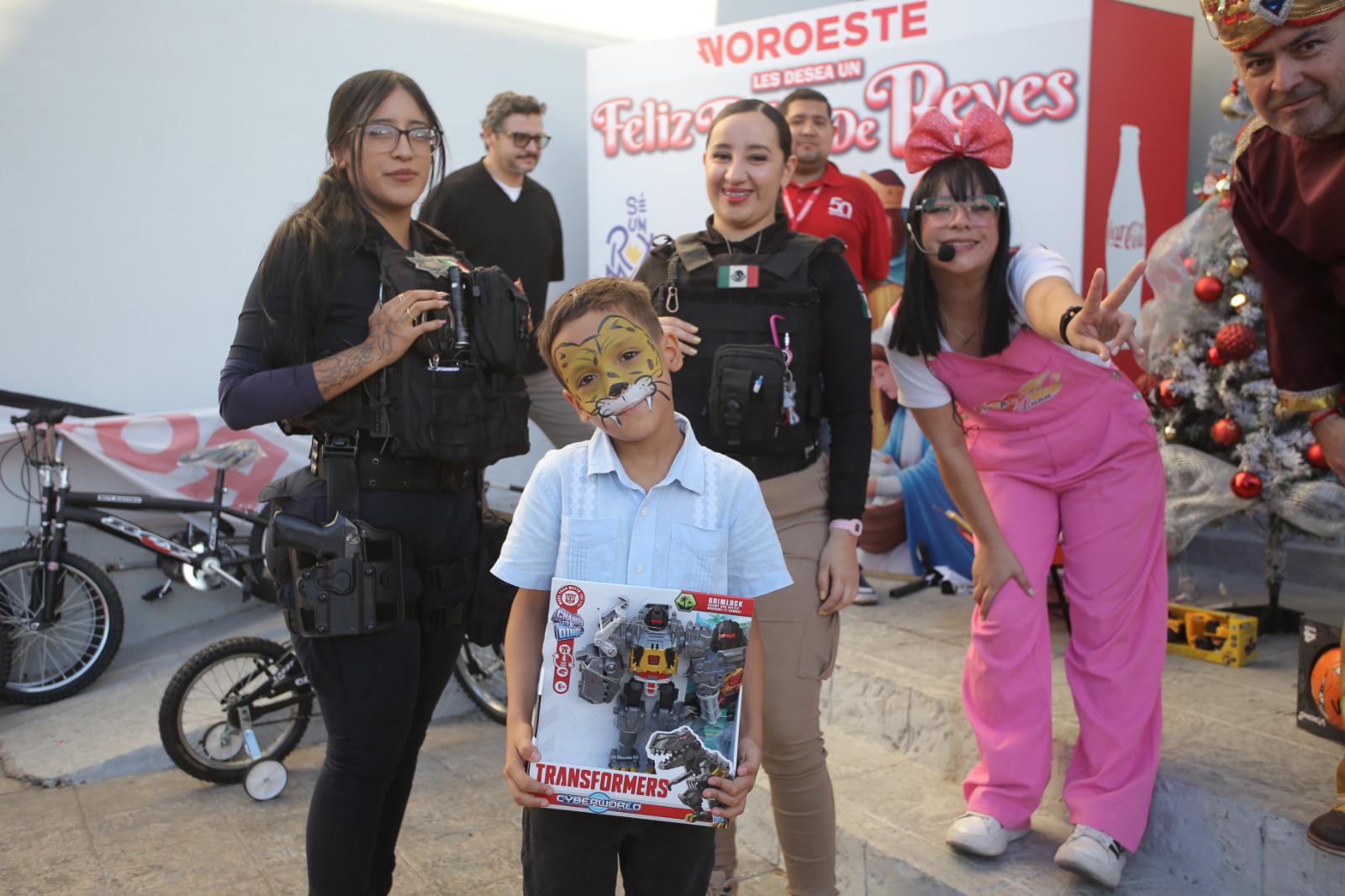 $!Ilusión, regalos y esperanza marcan la edición 33 de la campaña ‘Sé Un Rey Mago’ en Mazatlán