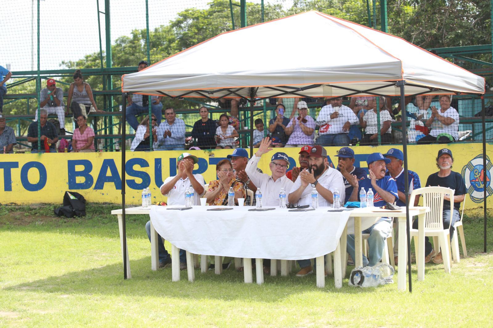 $!Inauguran Segunda Fuerza y 60 Años de Liga de Beisbol del Chololos