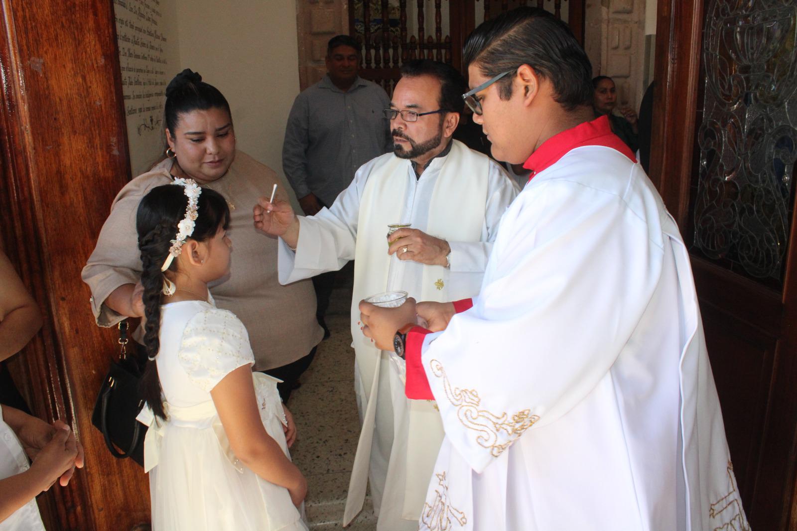 $!Obispo de Mazatlán llama en Rosario a un ayuno de respeto y misericordia durante la Cuaresma