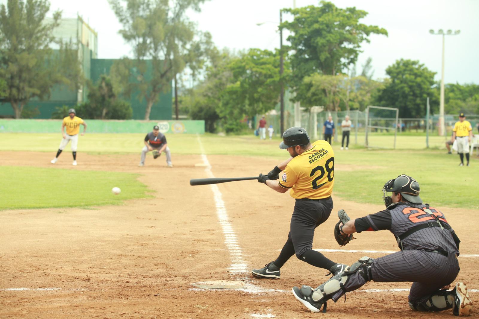 $!Pollería Catalina acaricia título de Beisbol 35 Años y Más, en Muralla