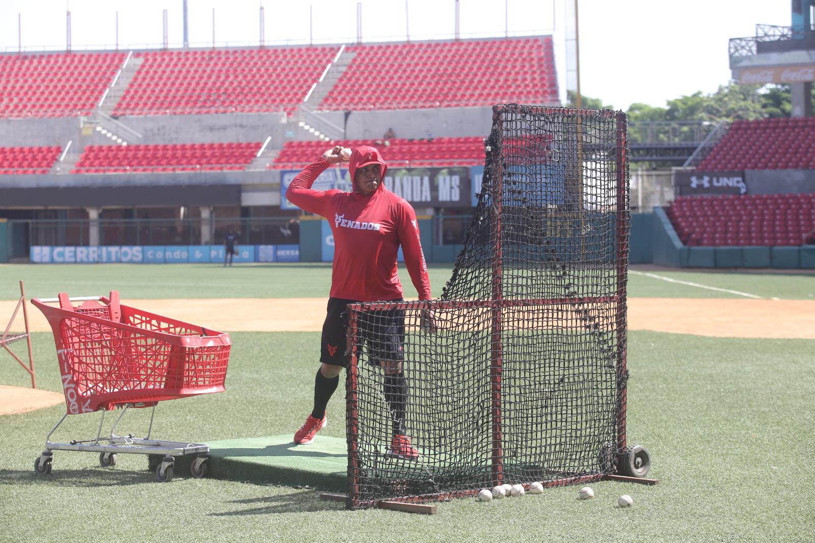 $!Mazatleco Óscar Jiménez disputa la posición de cátcher con Venados