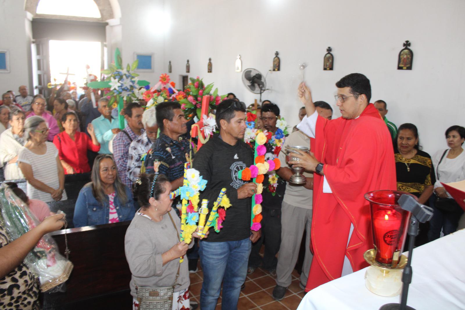 $!Albañiles en Rosario celebran a la Santa Cruz para pedir que no falte el trabajo todo el año