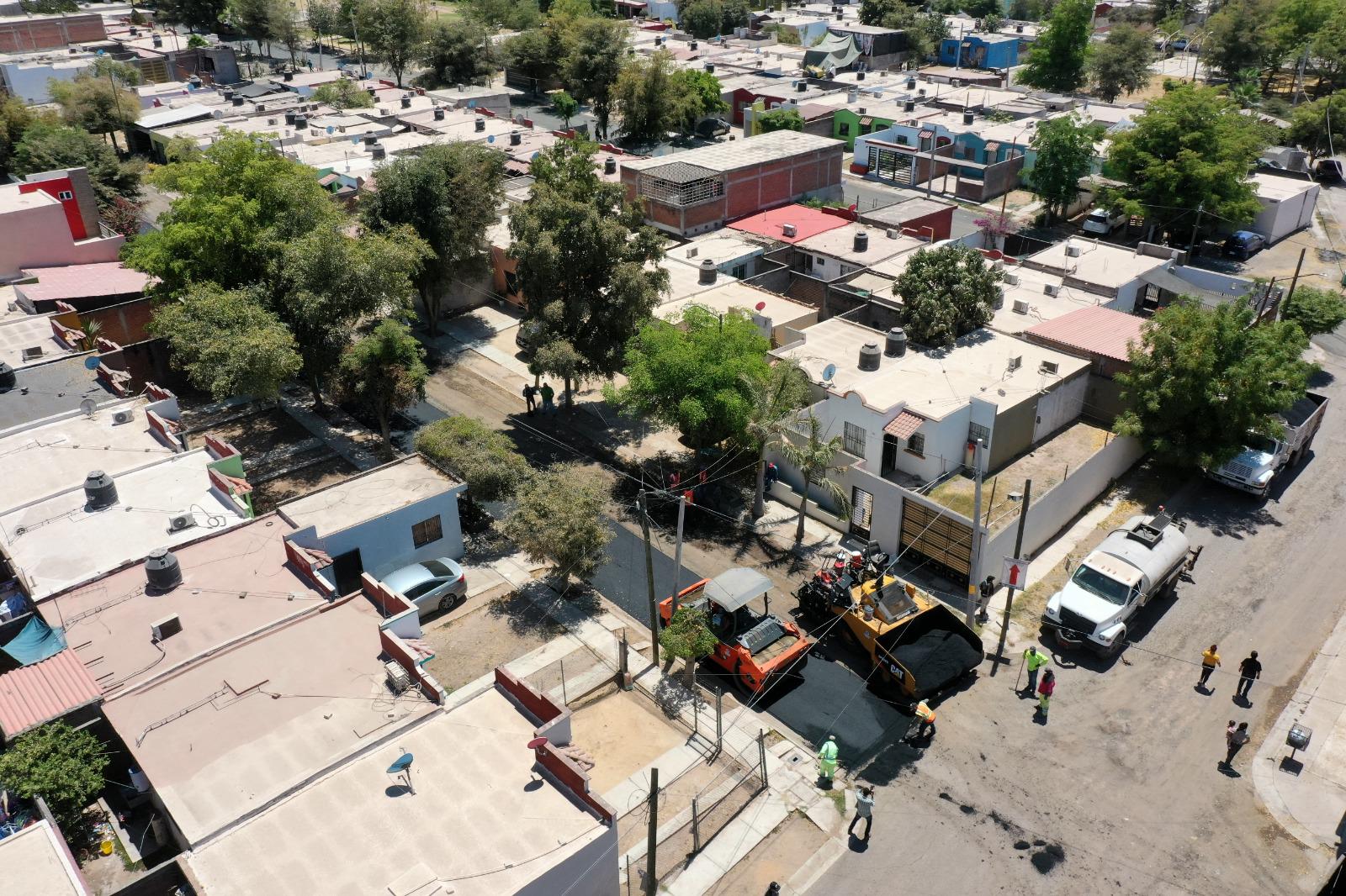$!Reencarpetan calles del sector norte en Culiacán