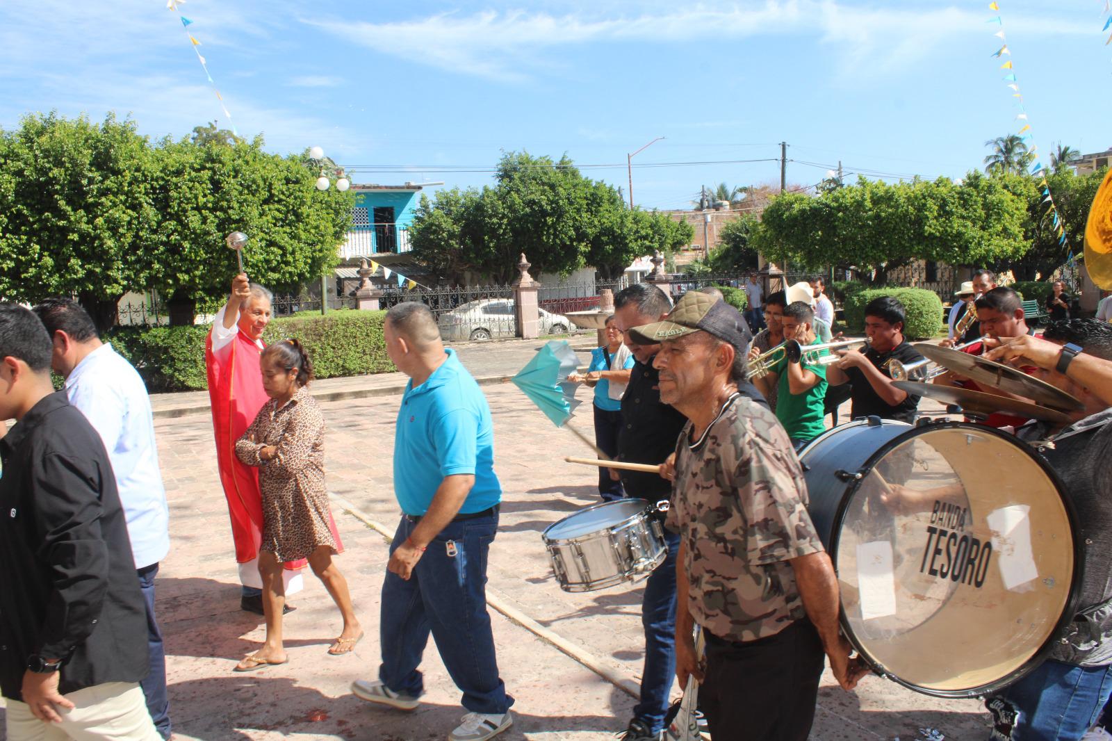 $!Músicos de Rosario celebran a Santa Cecilia con procesión y misa; le piden que haya trabajo