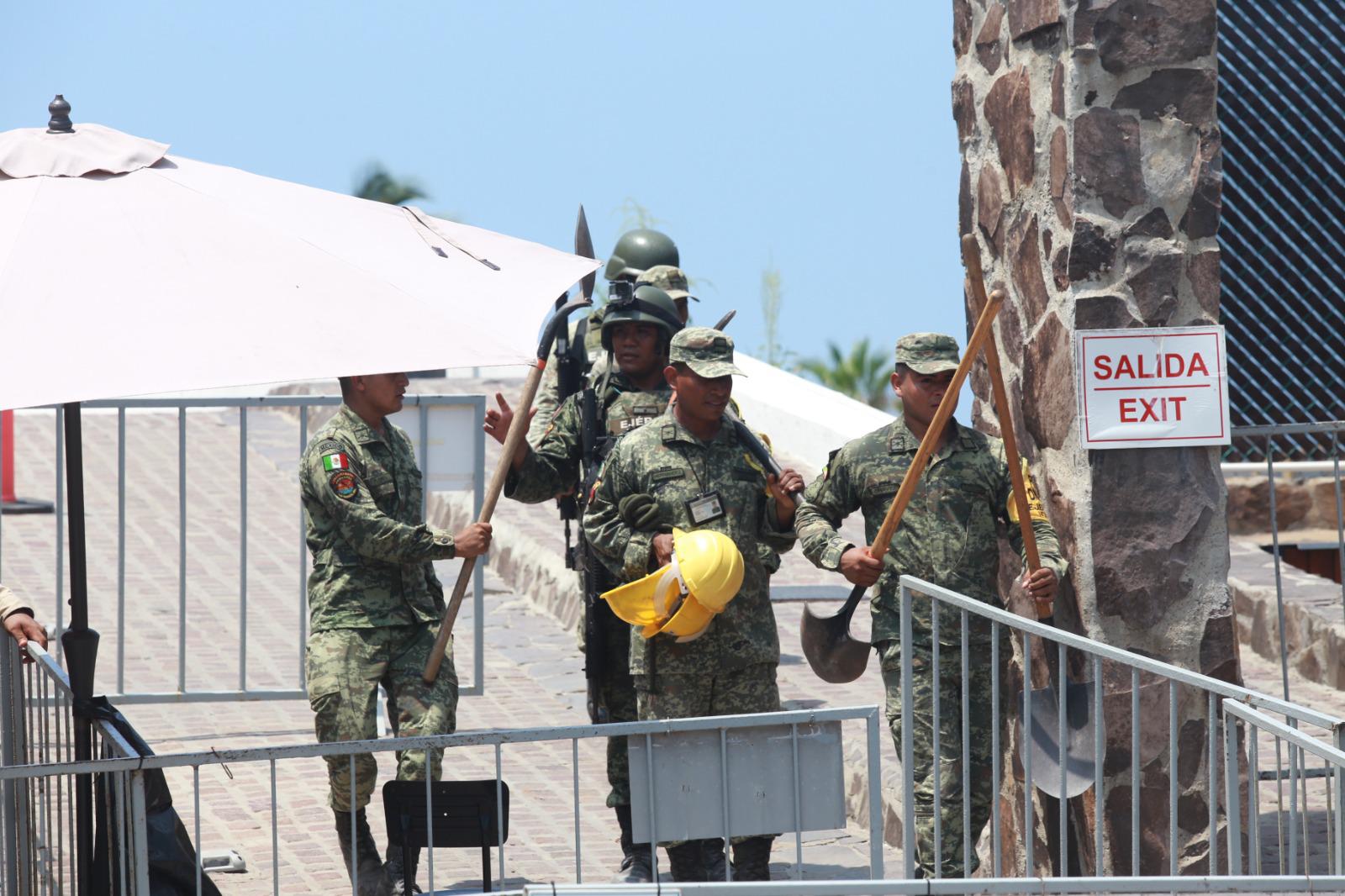 $!Para evitar riesgos, sigue cerrado el acceso al Faro de Mazatlán tras deslave